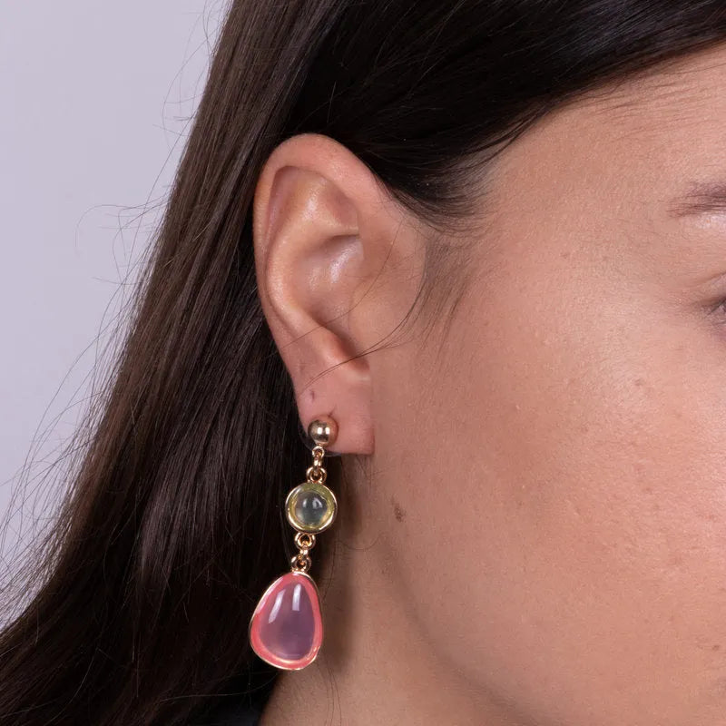 Metal earrings with pink drop-shaped crystals