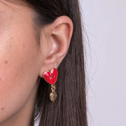 Orecchini in Metallo con cuore rosso a lobo e cuore pendente
