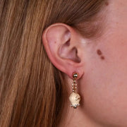 Orecchini in Metallo con campanella crema scritta capri