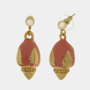 Orecchini in Metallo con pumo rosa e placcatura oro