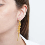 Orecchini in Metallo con sfere intrecciate pendenti