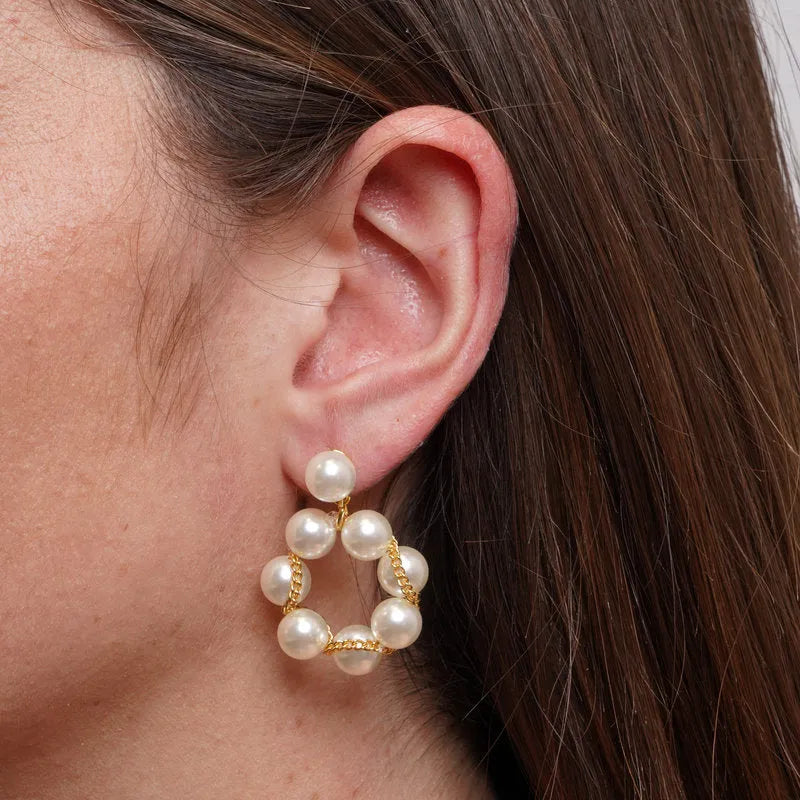Orecchini in Metallo cerchio con perle