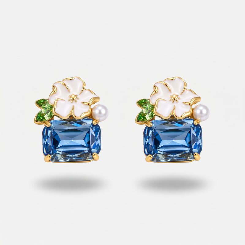 Orecchini in Metallo fiore bianco e cristallo azzurro Amo Venezia