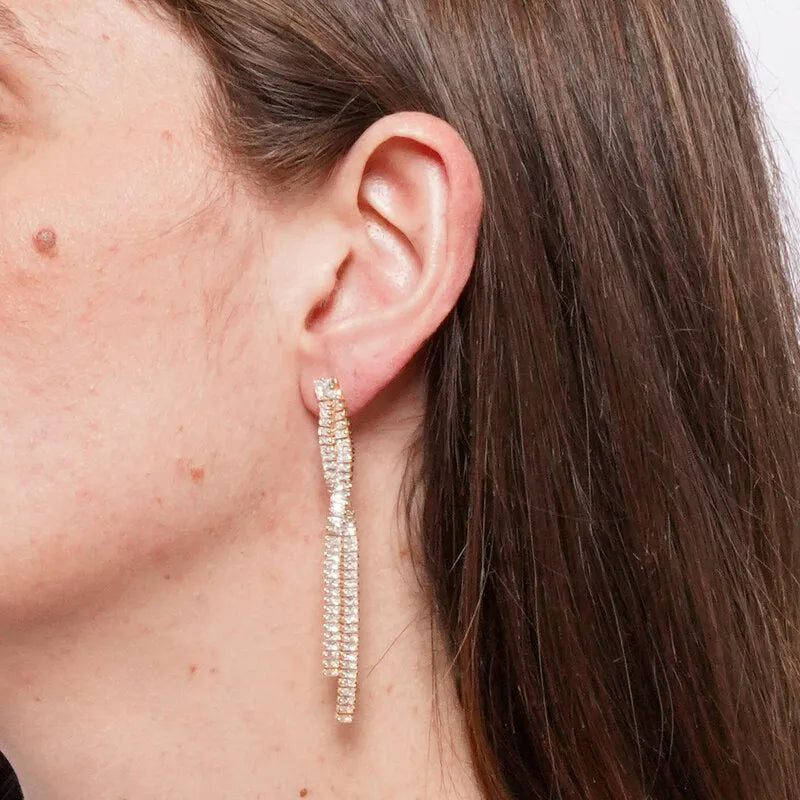 Orecchini in Metallo pendenti dorati intrecciati con cristalli