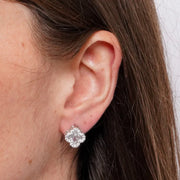 Orecchini in Metallo Lobo Trifoglio Bianco Strass