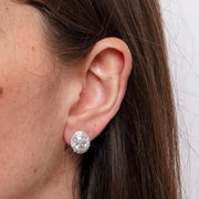 Orecchini in Metallo Lobo Ovale Argento Strass