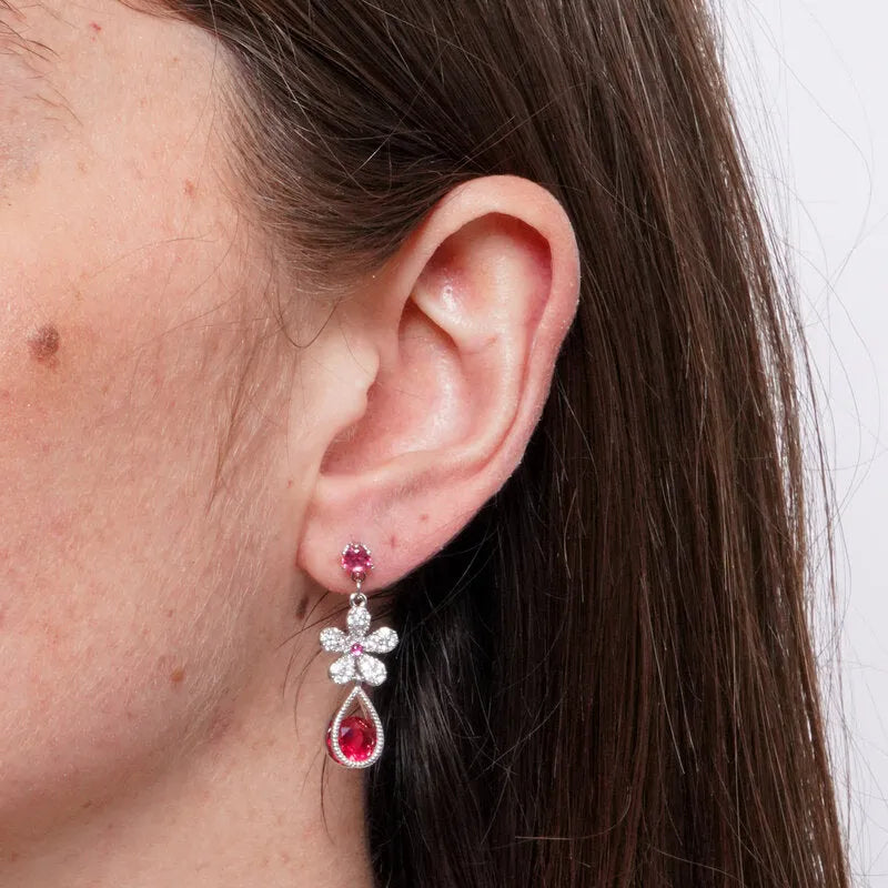 Orecchini in Metallo Pendente Rosso Rubino Strass