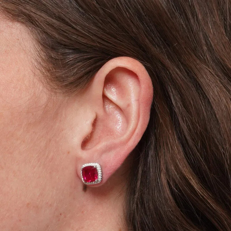 Orecchini in Metallo a lobo zircone rosso