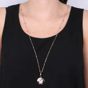 Ciondolo in Metallo  con simbolo gatto impreziosito da smalti colorati