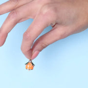 Ciondolo in Metallo con campanella portafortuna impreziosita da smalti colorati e cristalli