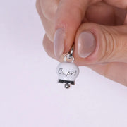 Ciondolo in Metallo con campanella bianca scritta capri