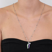 Collana in Metallo con corni portafortuna pendenti, impreziositi da smalti colorati
