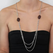 Collana in Metallo lunga, mutifili con elementi effetto pietra dura marrone