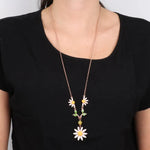 Collana in Metallo con margherita pendente impreziosita da smalti colorati