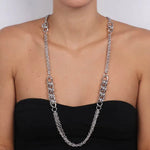 Collana in Metallo Elegante, a catena lunga multifilo impreziosita da anelli intrecciati