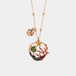 Collana in Metallo con pendente a disegno in stile marino, impreziosito da smalti colorati e trinacria siciliana SICILY - gio