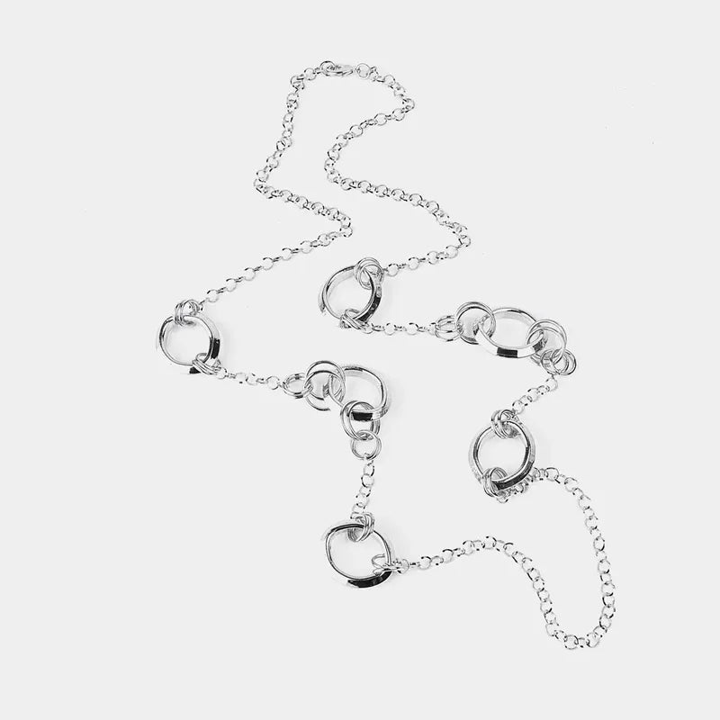 Collana in Metallo a catena lunga impreziosita da elementi lucidi