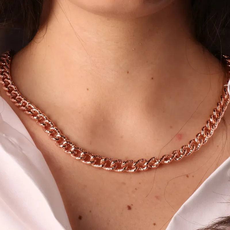 Collana in Metallo a groumette, con catene tempestate da cristalli