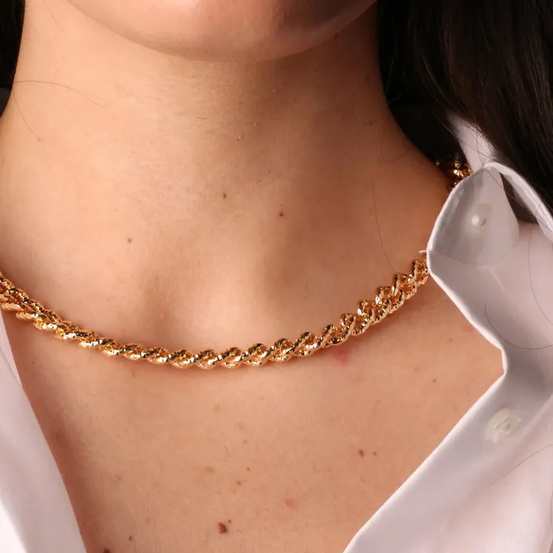 Collana in Metallo a groumette, con catene tempestate da cristalli