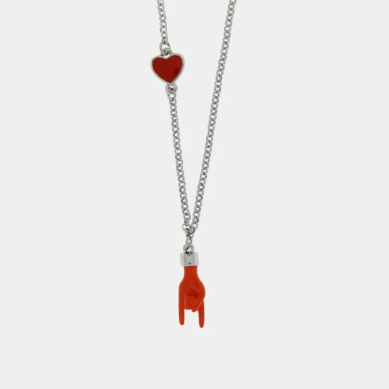 Collana in Metallo con pendente a forma di corna porta fortuna e cuore rosso - BYSIMON gioielli