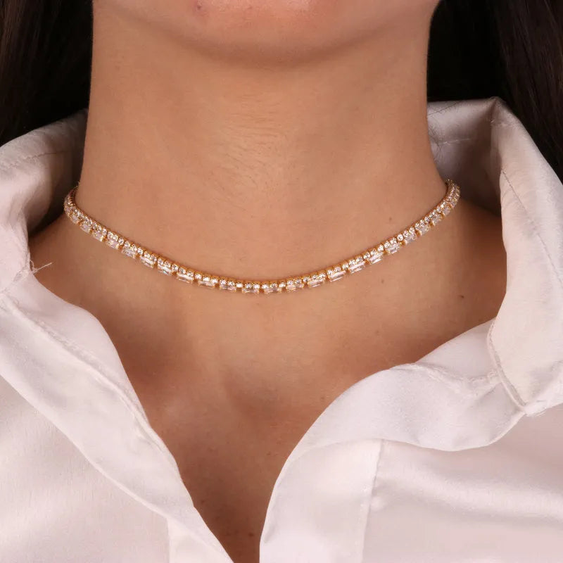 Collana in Metallo con cristalli bianchi