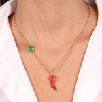 Collana in Metallo con cornetto portafortuna impreziosito da smalto rosso - BYSIMON gioielli