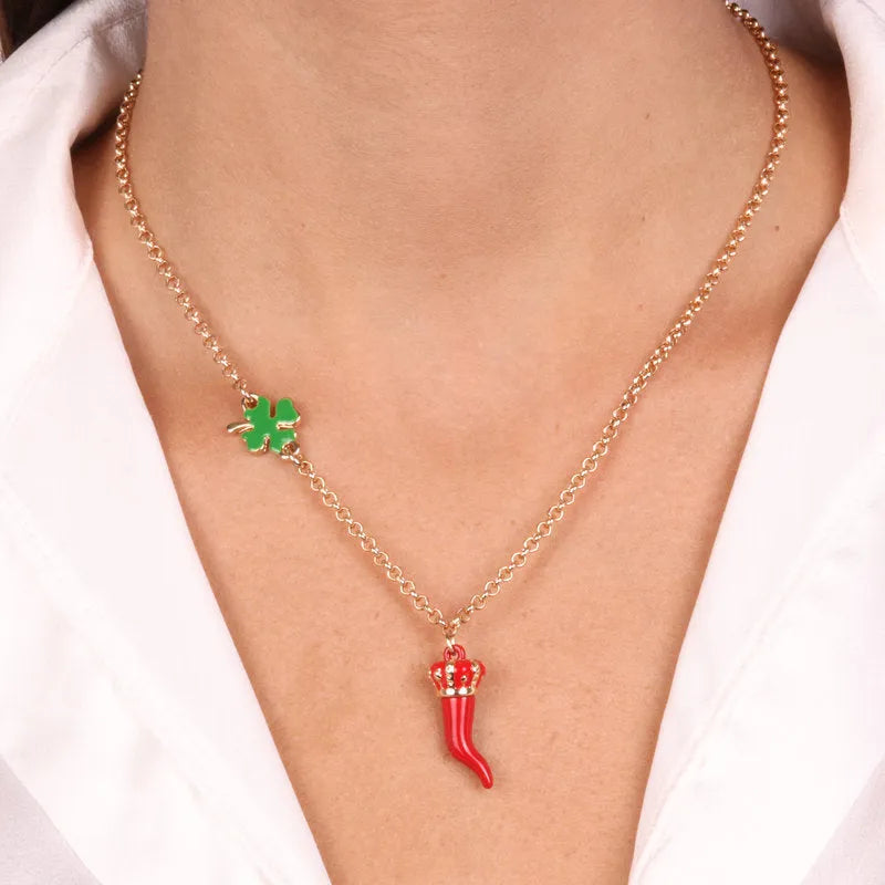 Collana in Metallo con cornetto portafortuna impreziosito da smalto rosso - BYSIMON gioielli
