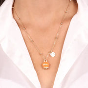 Collana in Metallo campanella portafortuna in smalto arancione, con scritta Capri a rilievo e cristalli bianchi