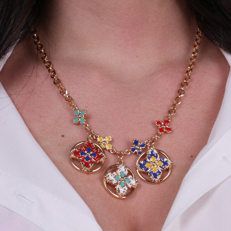 Collana in Metallo con croci  di Malta colorate pendenti