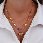 Collana in Metallo con coffa impreziosita da stelle blu e gialle