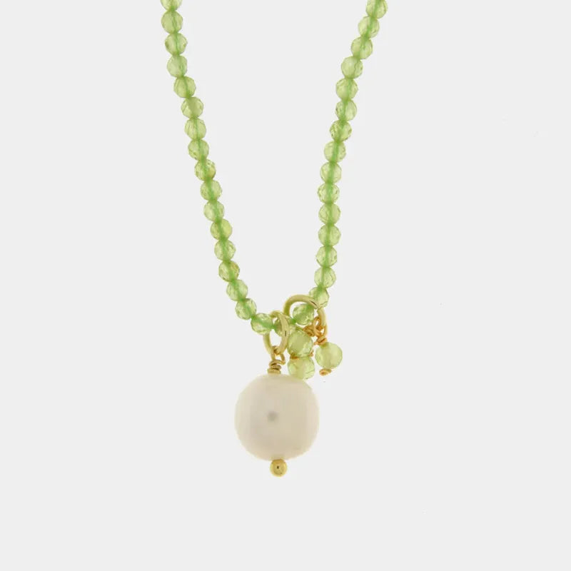 Collana in Metallo con pietre verdi e perla centrale