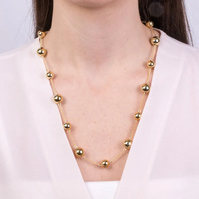 Metal necklace with shiny stones