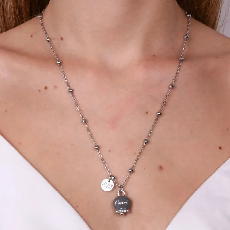 Collana in Metallo con campanella grigia scritta capri