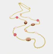 Collana in Metallo lunga con cristalli e perle rosa