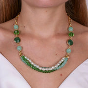 Collana in Metallo con perle verdi e multfilo pendente