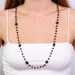 Collana in Metallo lunga con perle e pietre nere - BYSIMON gioielli