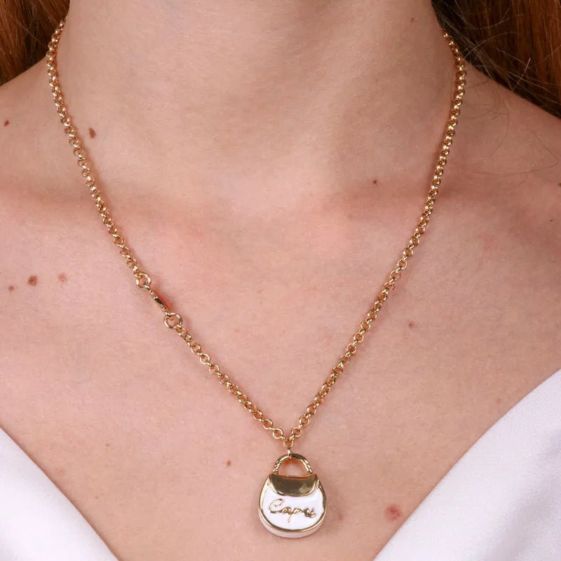 Collana in Metallo con borsa bianca scritta capri e cuore