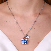 Collana in Metallo con borsa blu scritta capri