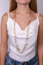 Collana in Metallo con perle e cerchi intrecciati