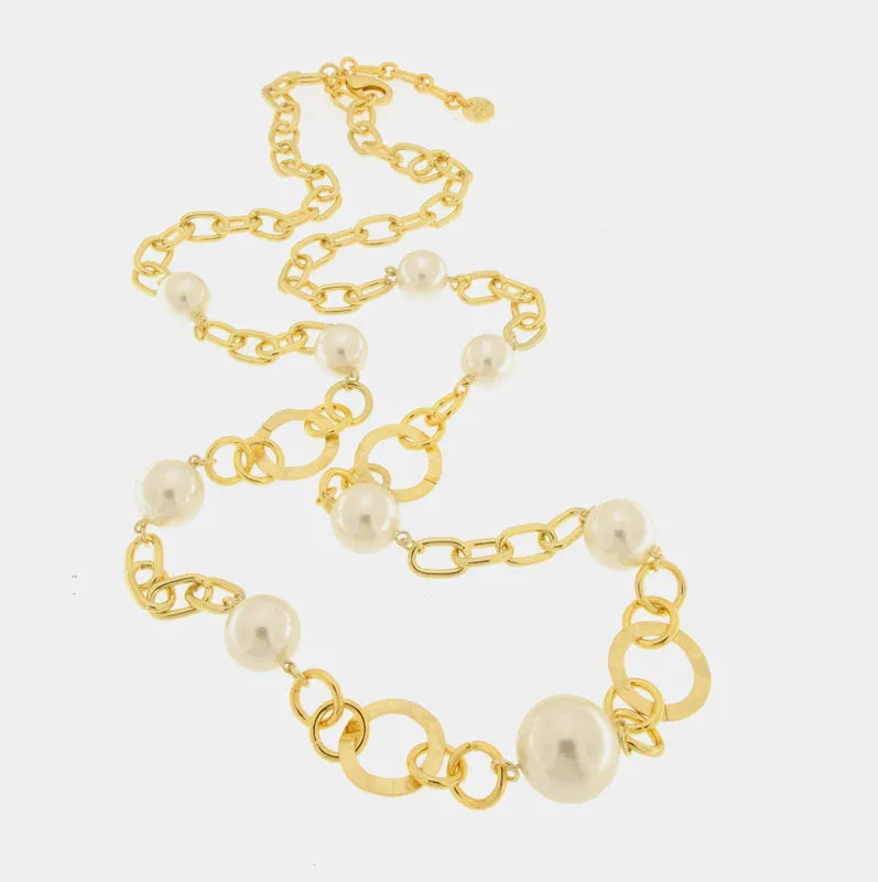Collana in Metallo con perle e cerchi intrecciati