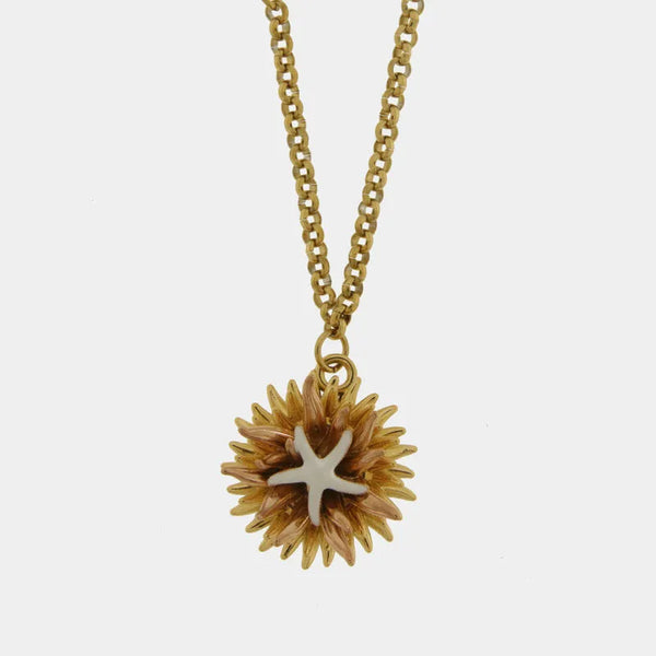 Collana in Metallo con riccio di mare placcato oro e stella bianca - BYSIMON gioielli