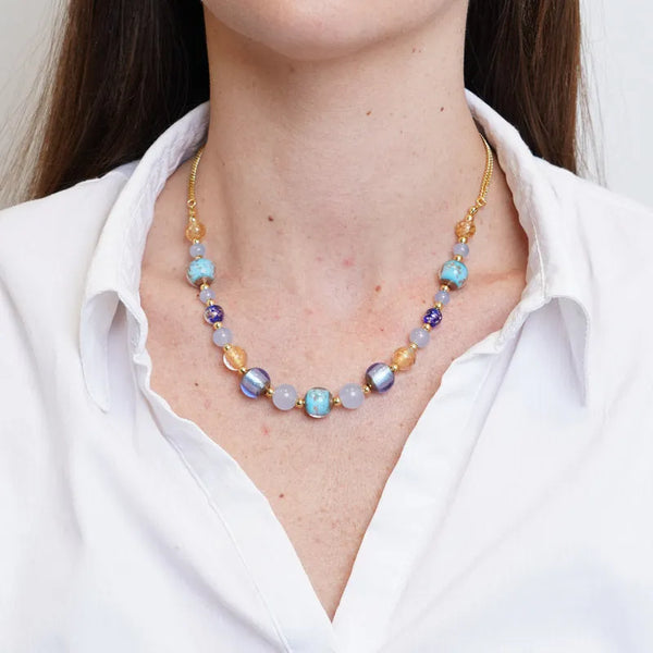Collana in Metallo con cristalli blu ispirati al vetro di Murano - BYSIMON gioielli