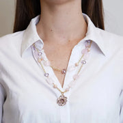Collana in Metallo multifilo con cristalli rosa ispirati al vetro di Murano e fiore