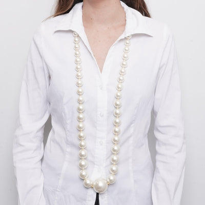 Metal Necklace with Large Pearls