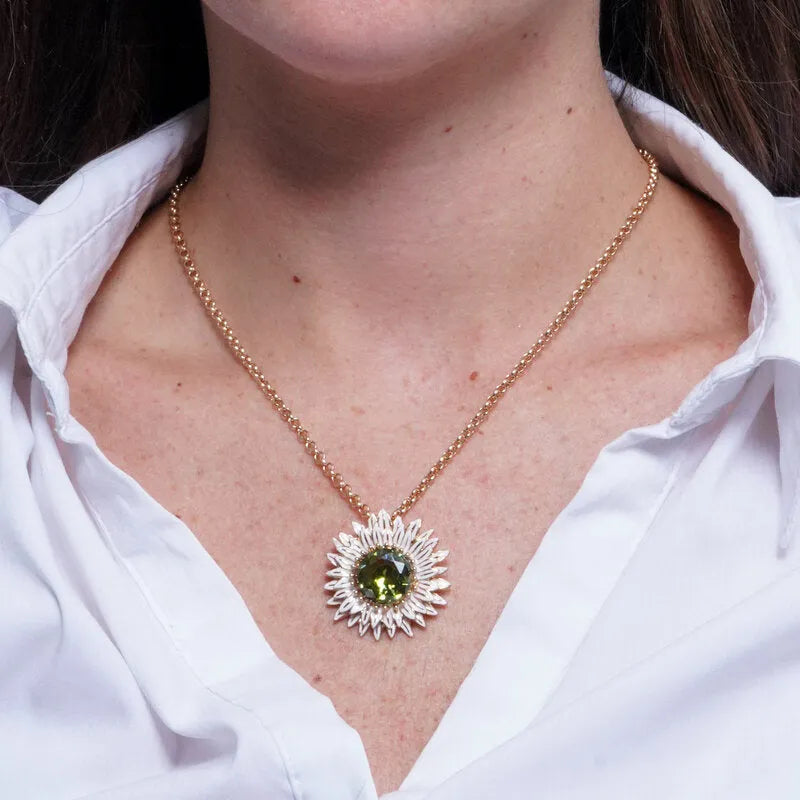 Collana in Metallo fiore con cristallo verde - BYSIMON gioielli