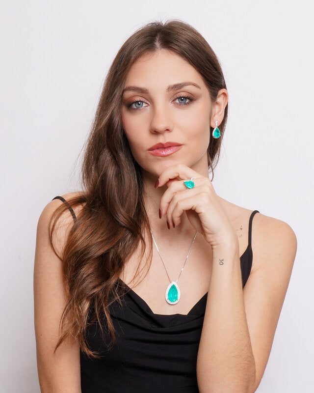 Set coordinato - Collana in Metallo con zircone verde a forma di goccia