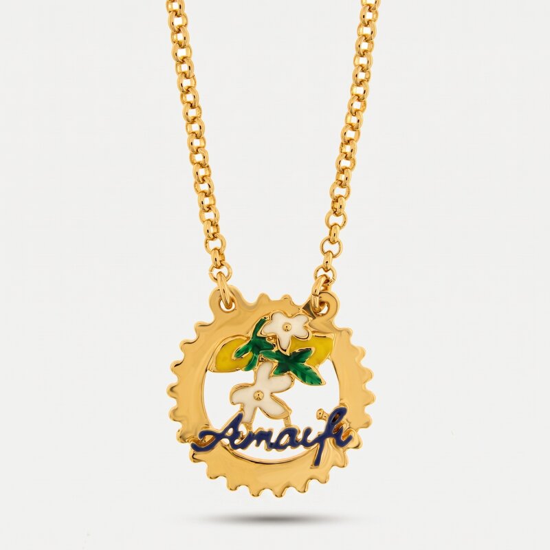 Collana in Metallo con scritta Amalfi, Limoni e Fiori Bianchi - BYSIMON gioielli