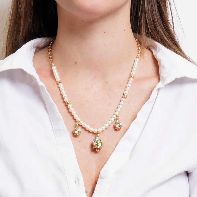 Collana in Metallo con filo di sfere bianche e campanella multicolore CAPRI - gioiello BySimon