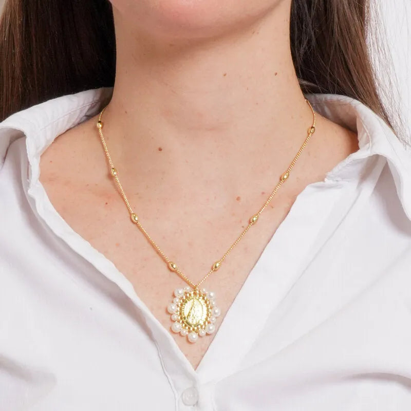 Collana in Metallo con Pendente ovale Madonna dorato pietra