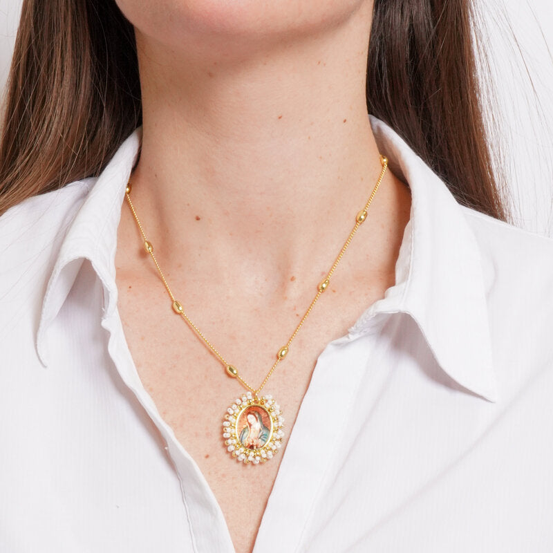 Collana in Metallo con Pendente ovale ritratto Madonna dorato oro